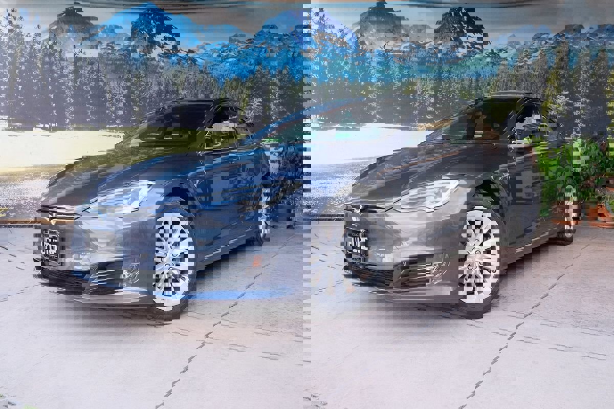 Used 2017 Tesla Model S 100D image 1