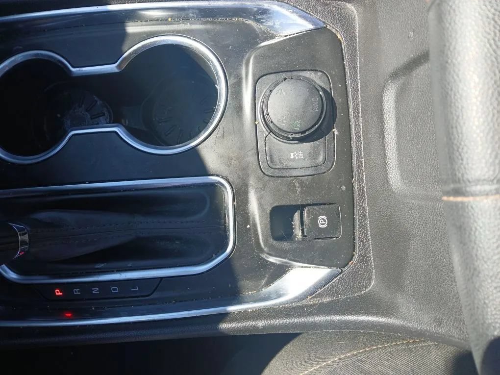 Used 2018 Chevrolet Traverse LT AWD/4WD image 12