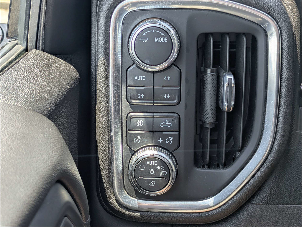 Used 2021 GMC Sierra 1500 SLT w/ SLT Convenience Package AWD/4WD image 25