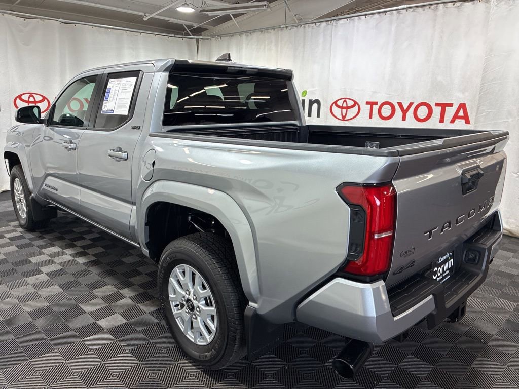 Used 2026 Toyota Tacoma SR5 image 4