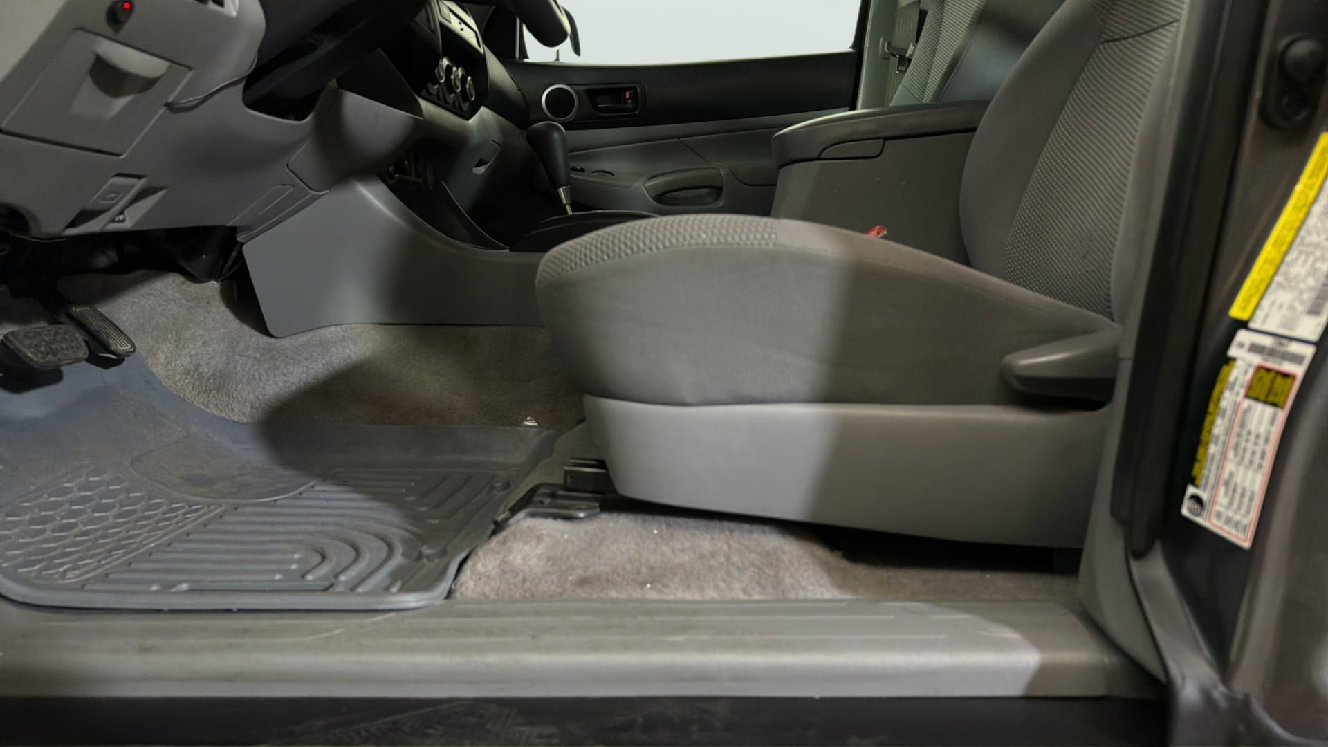 Used 2011 Toyota Tacoma 2WD Access Cab image 20