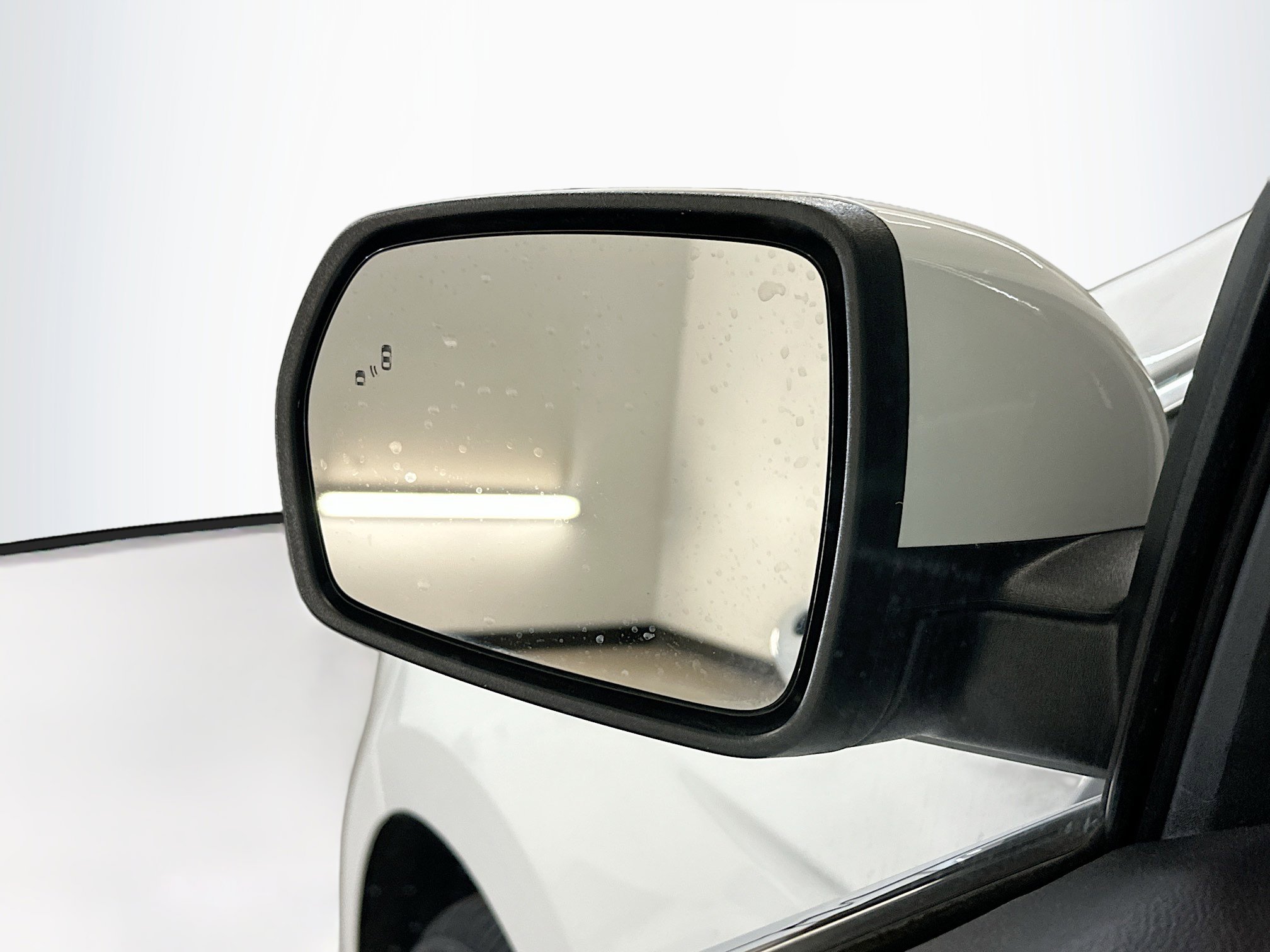 Used 2024 Ford Edge SEL image 16