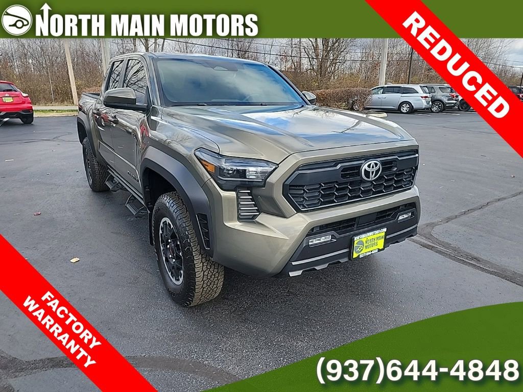 Used 2025 Toyota Tacoma TRD Off-Road image 1