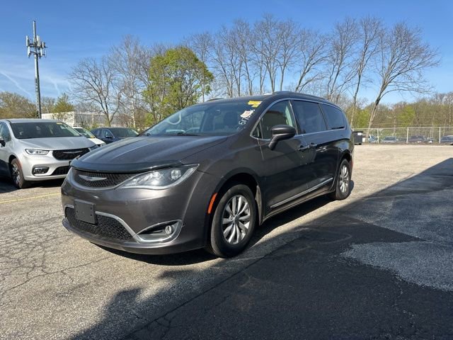 Used 2018 Chrysler Pacifica Touring-L Plus image 7