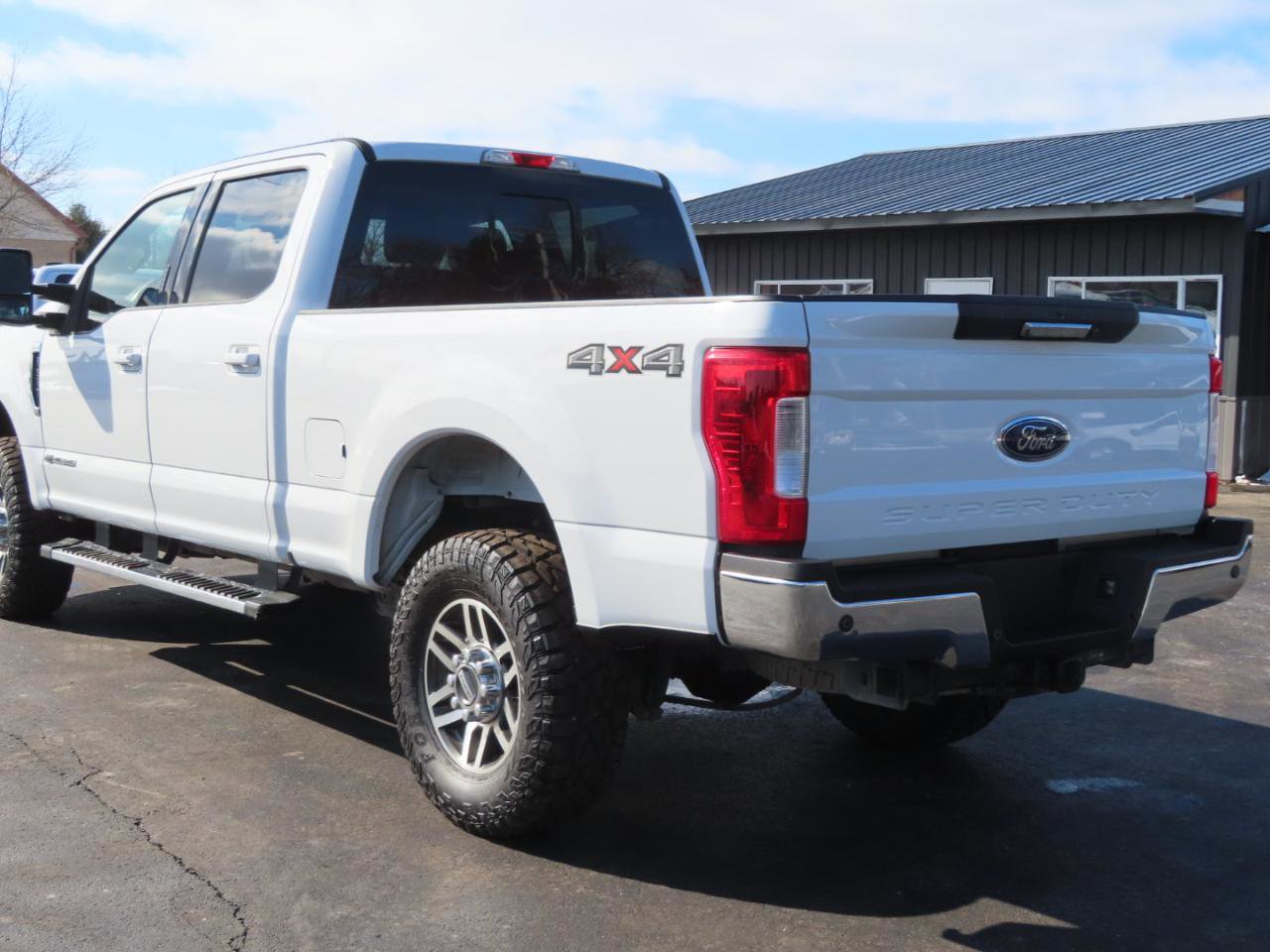 Used 2018 Ford F250 Lariat w/ Camper Package image 19