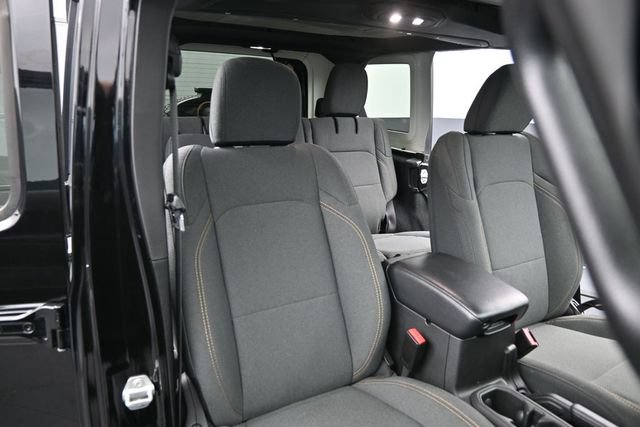 Used 2024 Jeep Wrangler Unlimited AWD/4WD image 19