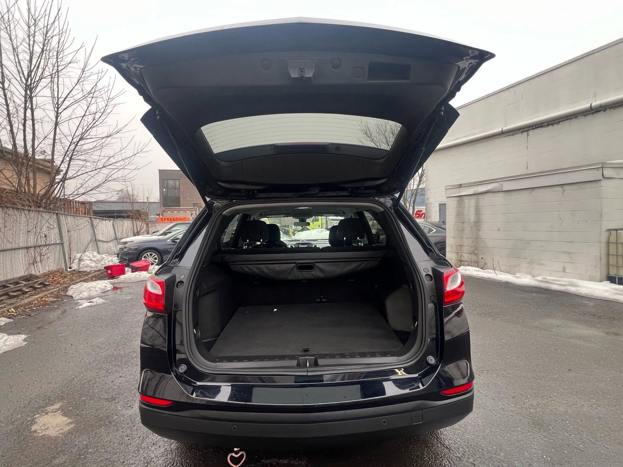 Used 2020 Chevrolet Equinox LS image 9