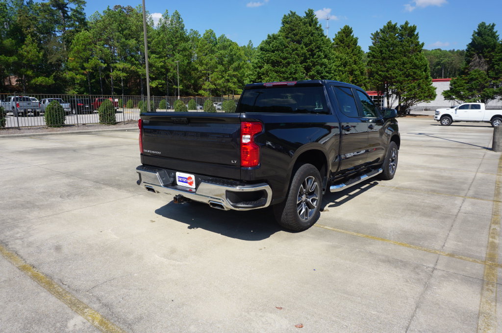 Used 2024 Chevrolet Silverado 1500 LT AWD/4WD image 24