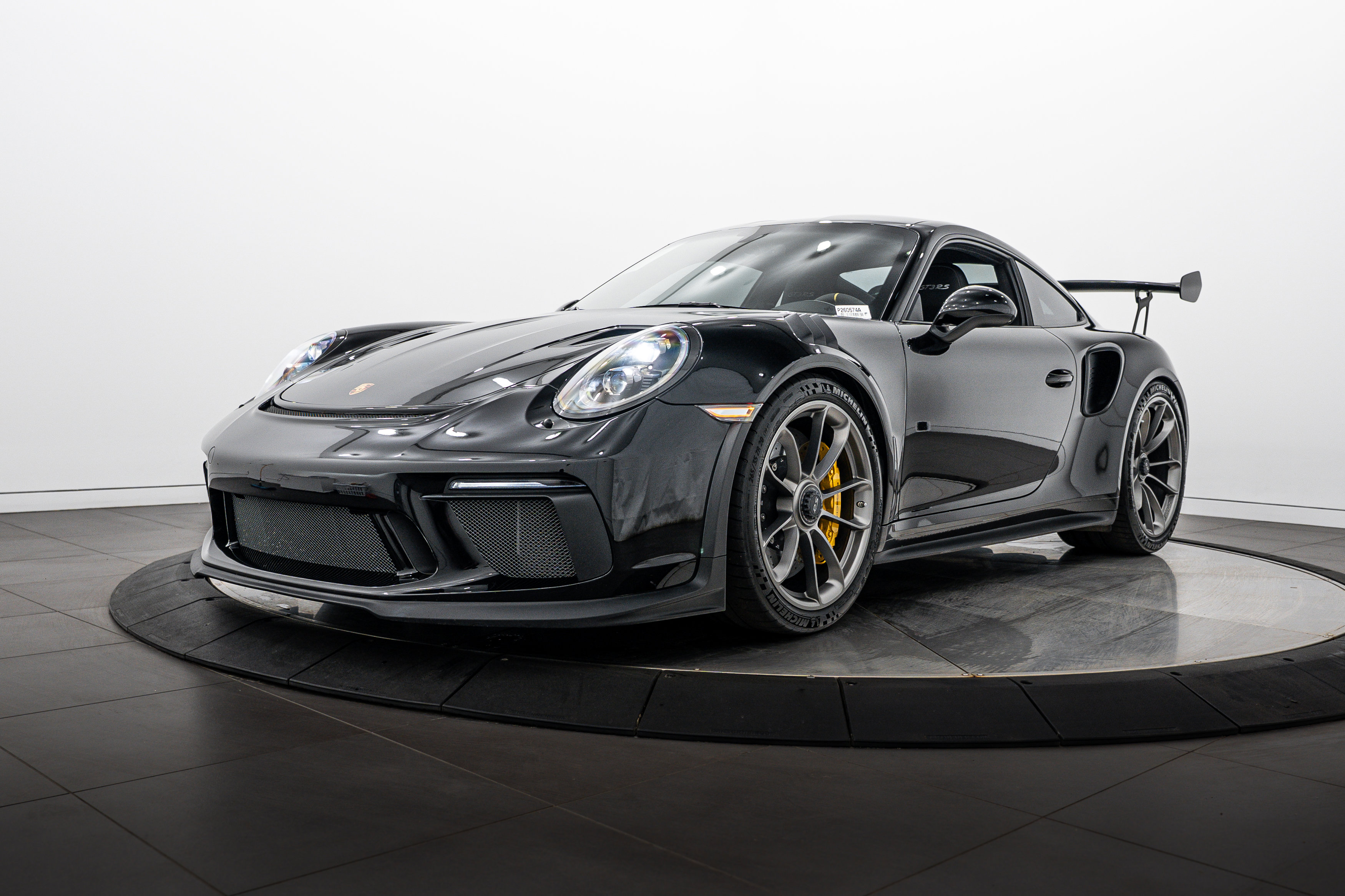 Certified 2019 Porsche 911 GT3 RS RWD image 1