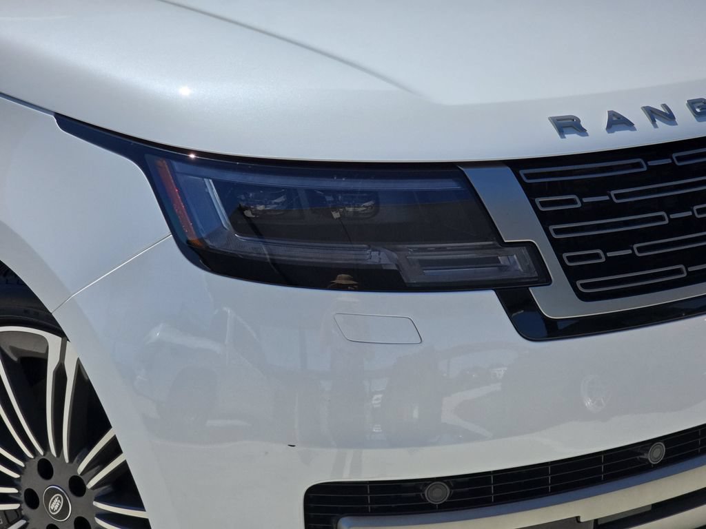 Certified 2024 Land Rover Range Rover SE AWD/4WD image 33