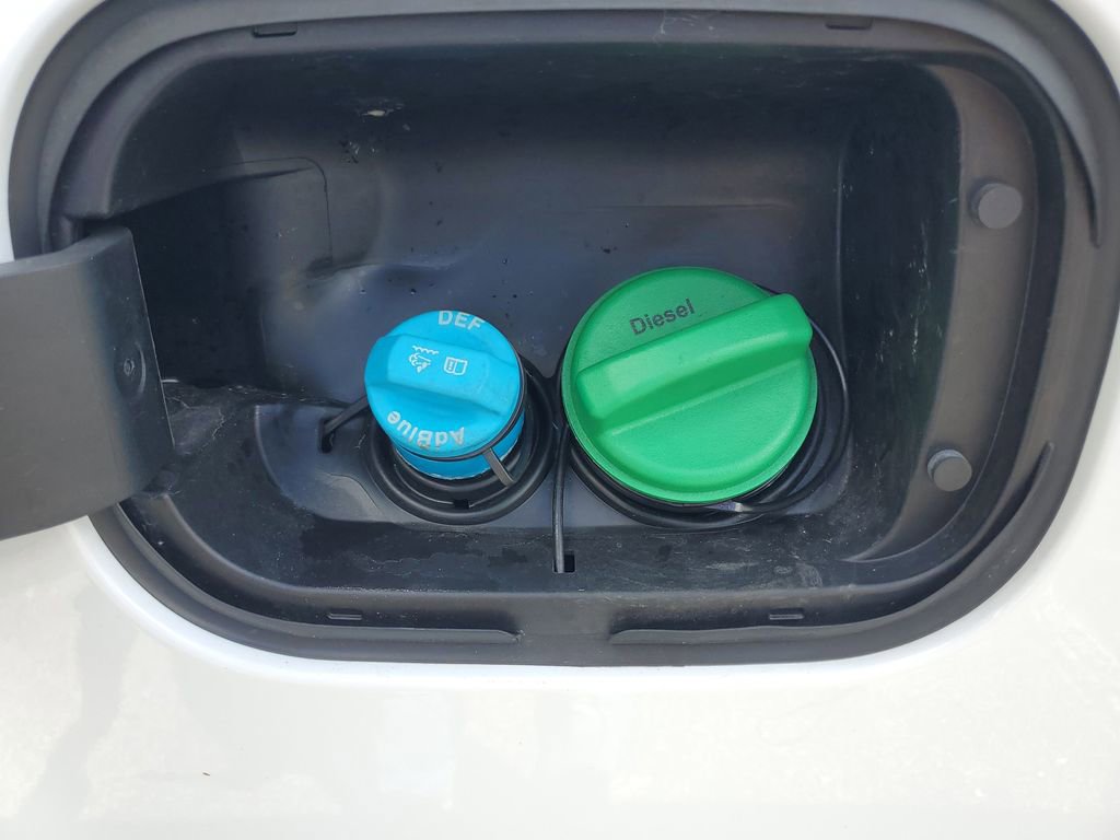 Used 2025 Chevrolet Silverado 2500 LT w/ Convenience Package AWD/4WD image 7