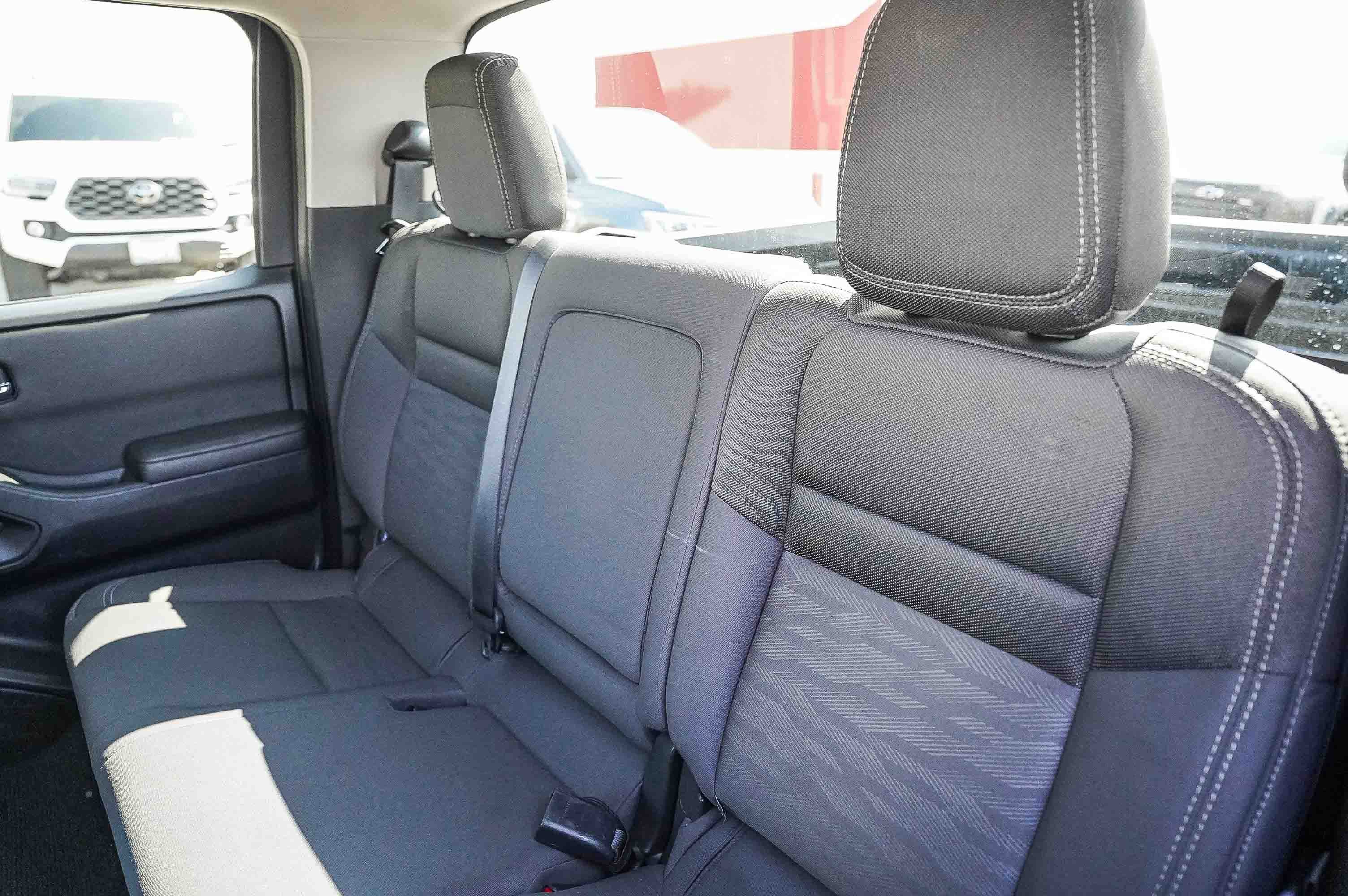 Used 2023 Nissan Frontier SV image 20