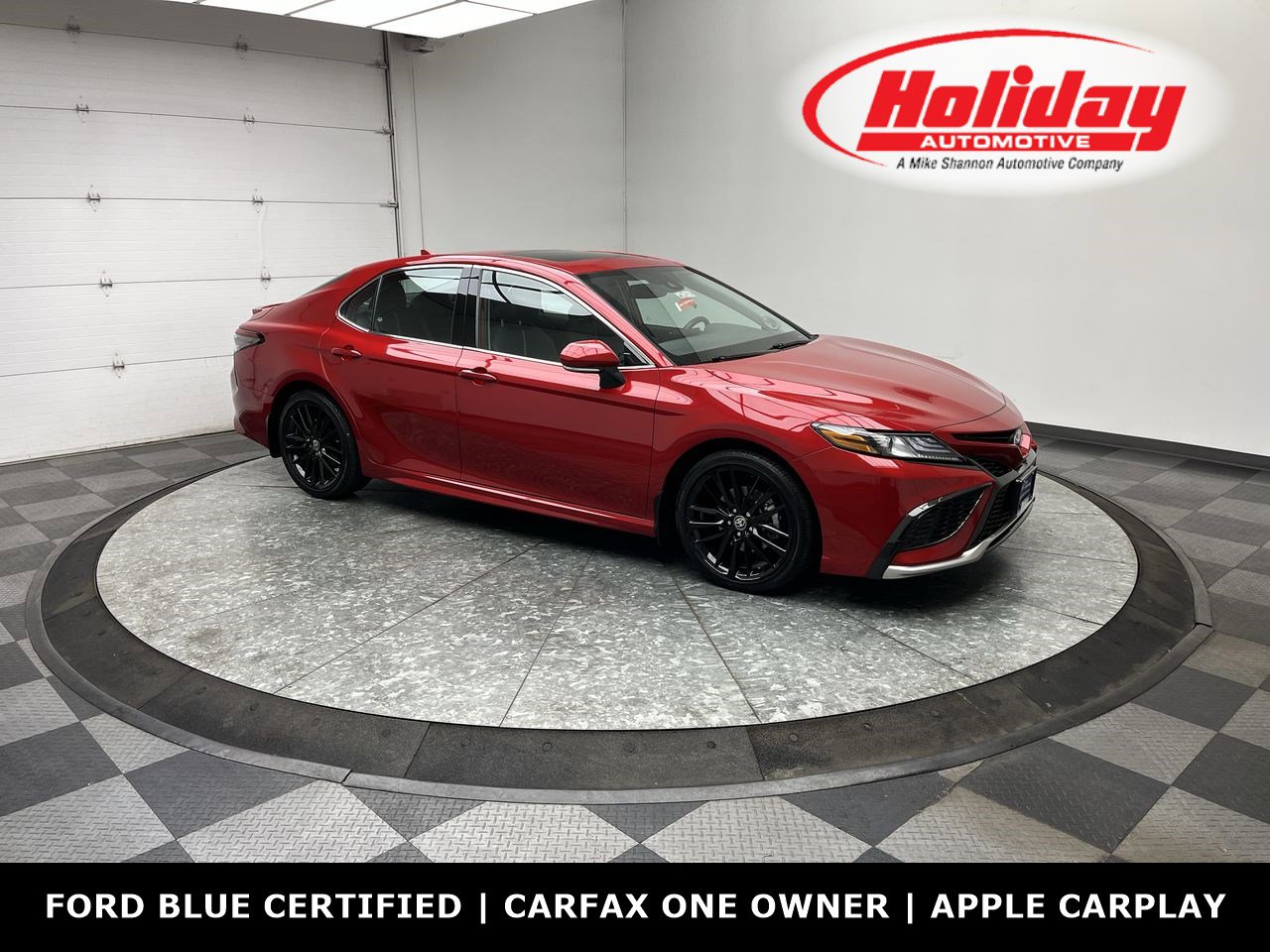 Used 2024 Toyota Camry XSE w/ Navigation Package FWD image 1