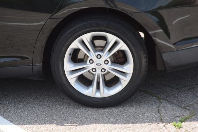 Used 2013 Ford Taurus SEL FWD image 26