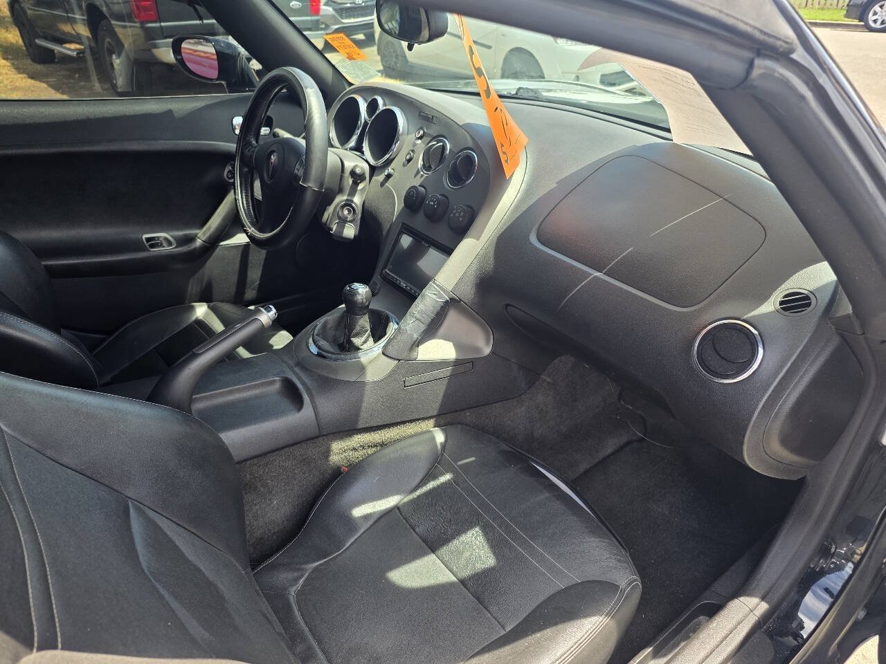 Used 2006 Pontiac Solstice Convertible w/ Premium Package RWD image 18