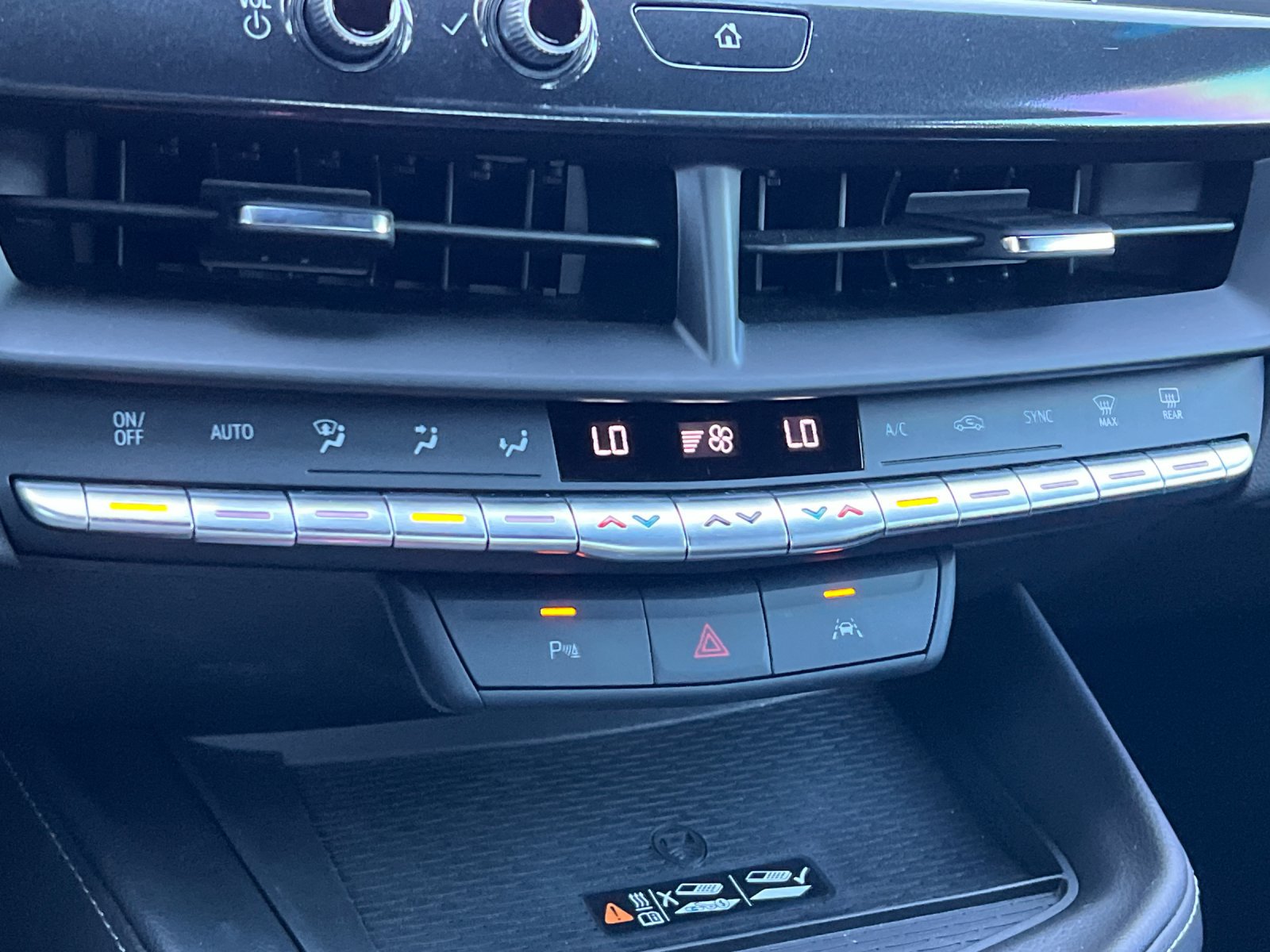 Certified 2025 Cadillac CT4 Luxury w/ Sun And Sound Package RWD image 19