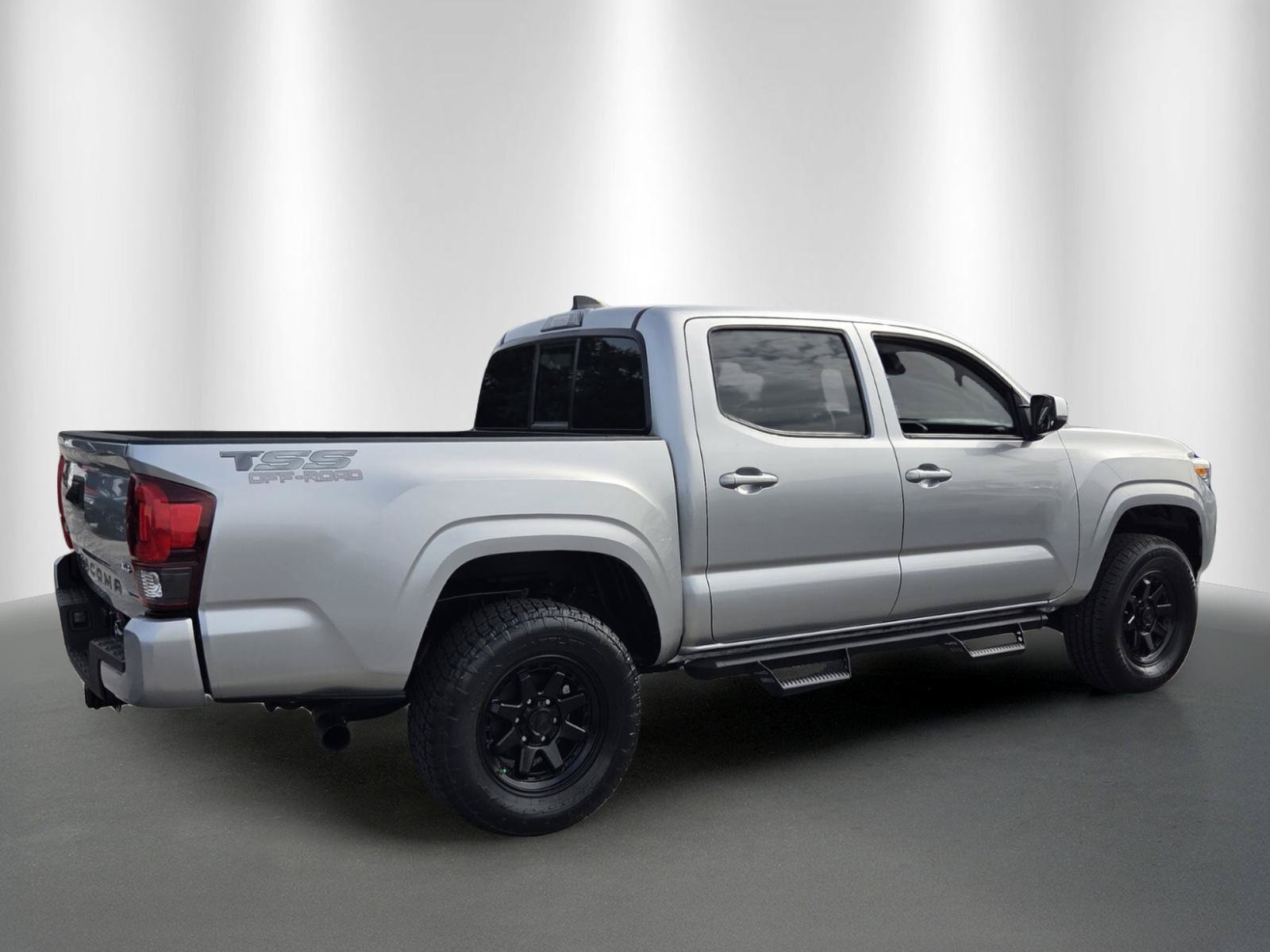 Used 2023 Toyota Tacoma SR AWD/4WD image 8