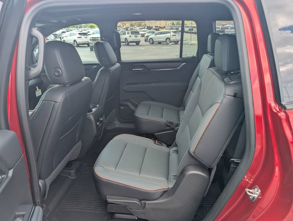 New 2027 GMC Acadia AT4 w/ Luxury Package AWD/4WD image 10