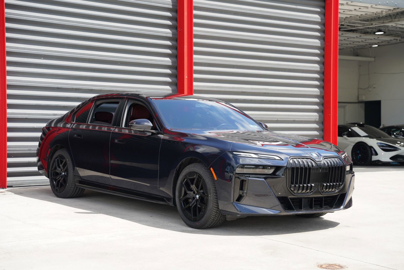 Used 2023 BMW 740i image 5