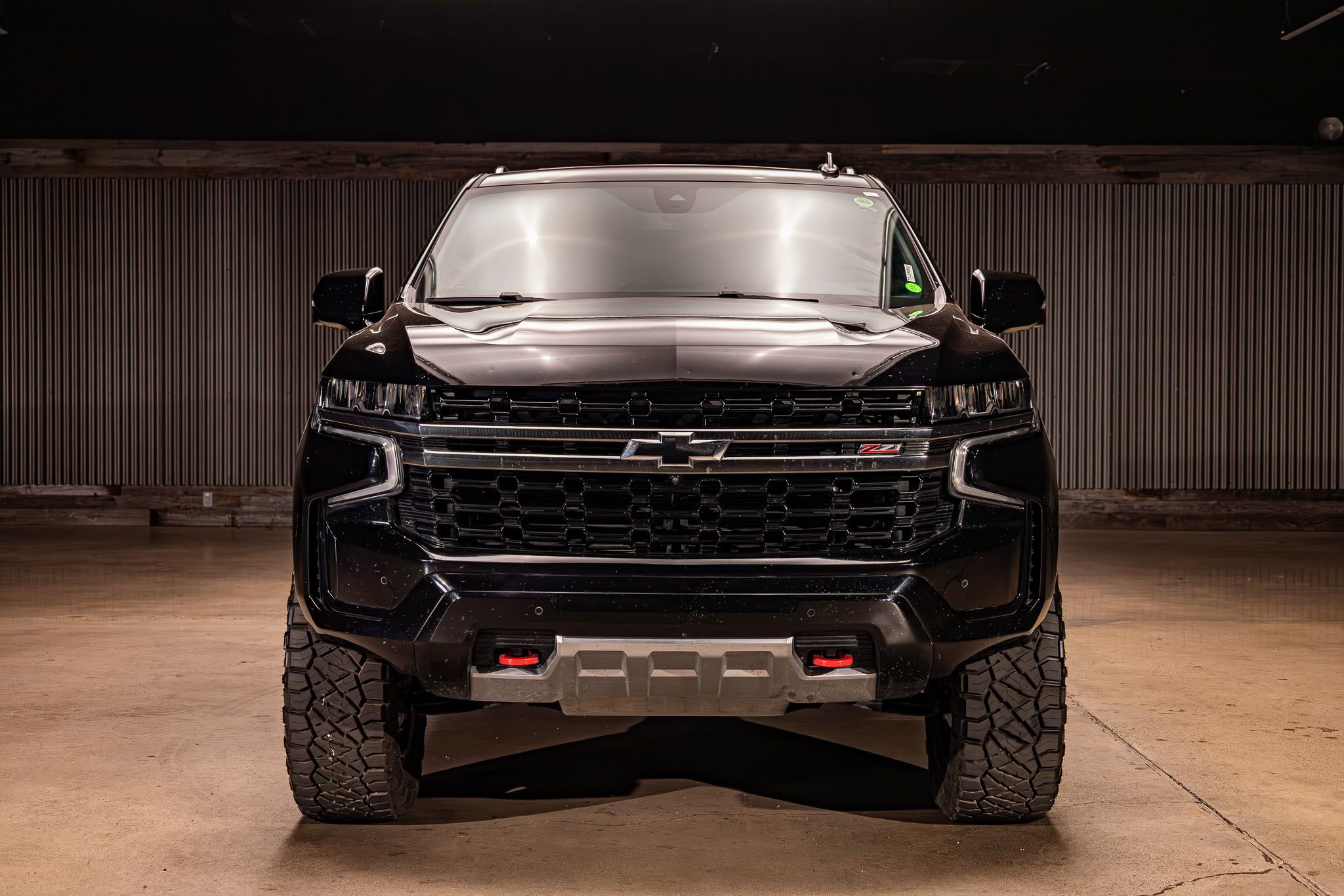 Used 2022 Chevrolet Tahoe Z71 w/ Luxury Package image 2