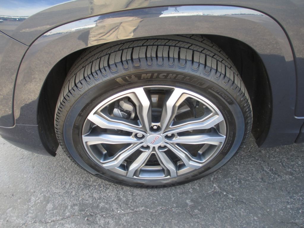 Used 2018 GMC Terrain Denali w/ Advanced Safety Package image 14