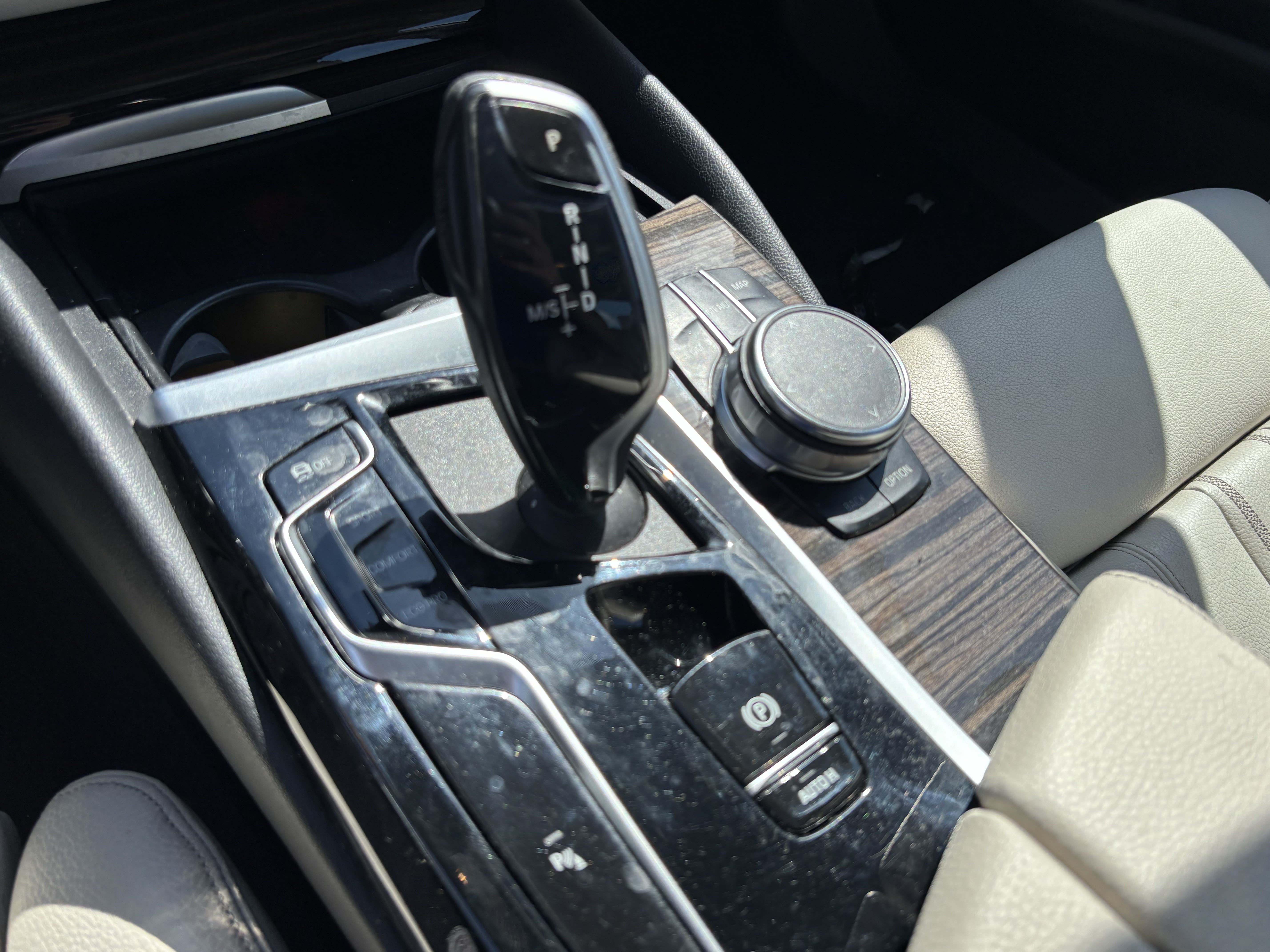 Used 2023 BMW 530i w/ Premium Package RWD image 26