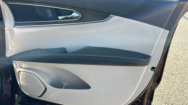 Used 2018 Lincoln MKX Reserve w/ Driver Assistance Package image 10