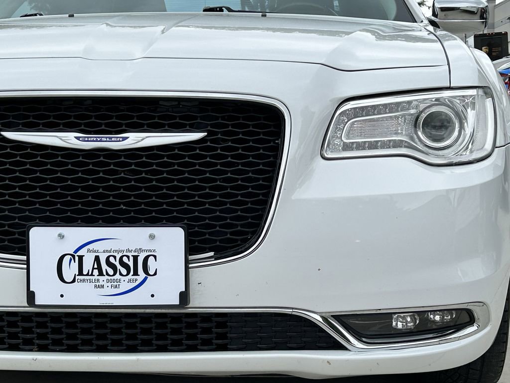 Used 2019 Chrysler 300 Limited image 9
