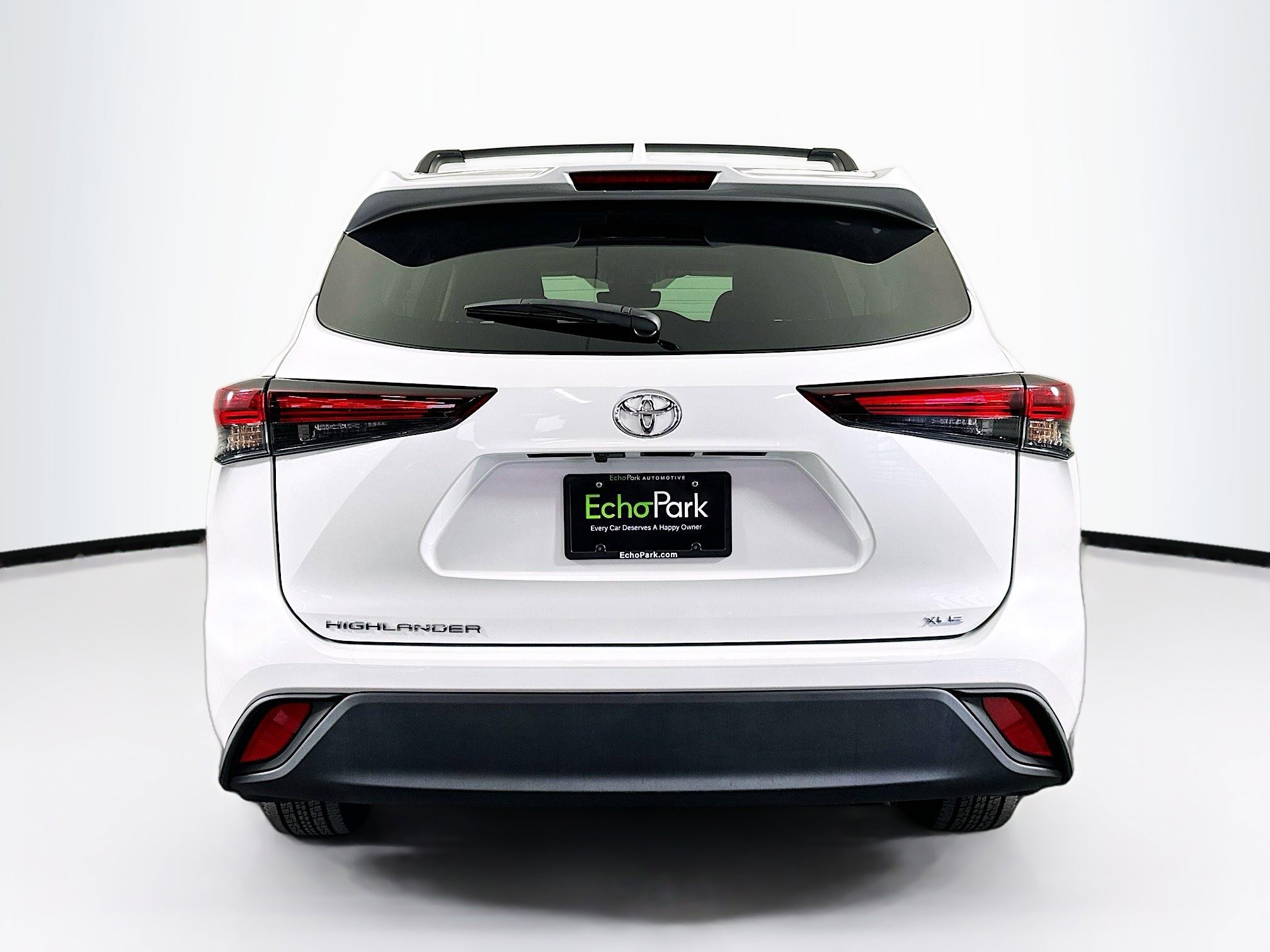 Used 2024 Toyota Highlander XLE image 7