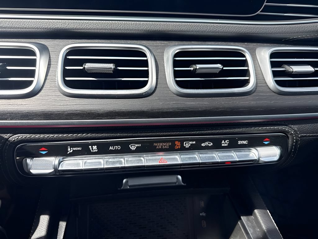 Used 2025 Mercedes-Benz GLS 450 4MATIC image 17