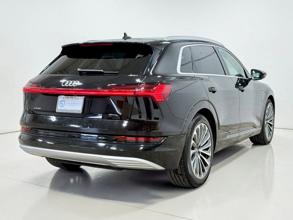 Used 2019 Audi e-tron Prestige w/ Prestige Package AWD/4WD image 16