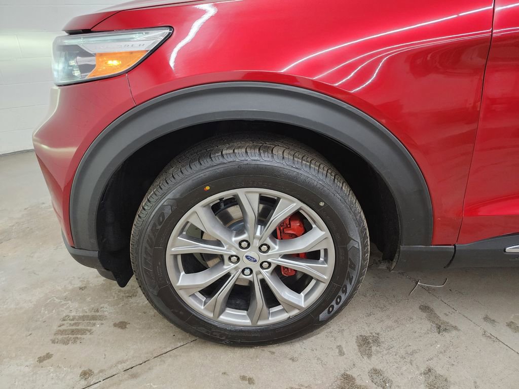 Used 2021 Ford Explorer Limited w/ Equipment Group 301A AWD/4WD image 47