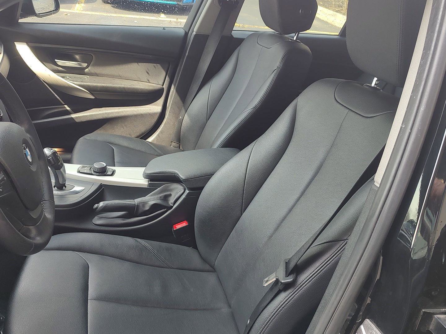 Used 2016 BMW 320i xDrive Sedan image 2