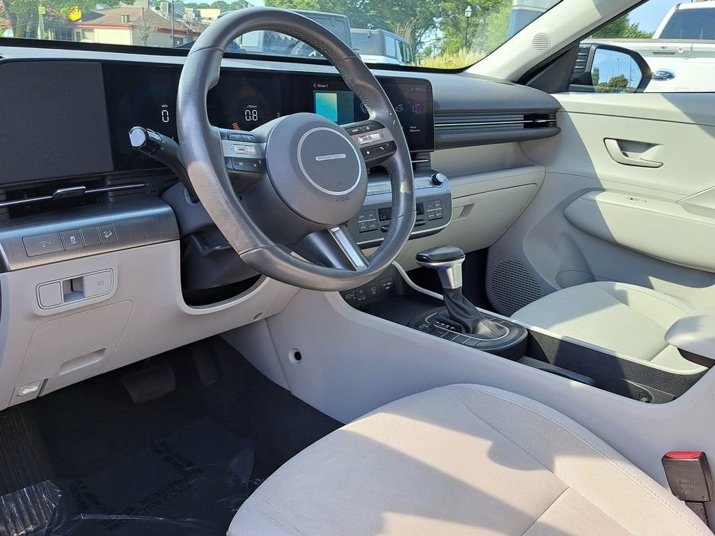 Used 2024 Hyundai Kona SEL AWD/4WD image 9