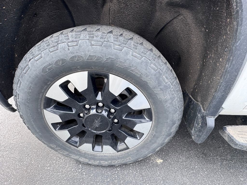 Used 2020 Chevrolet Silverado 2500 Custom w/ Custom Value Package image 24