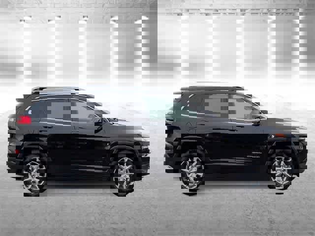 Used 2018 Jeep Cherokee Limited w/ Trailer Tow Group image 9