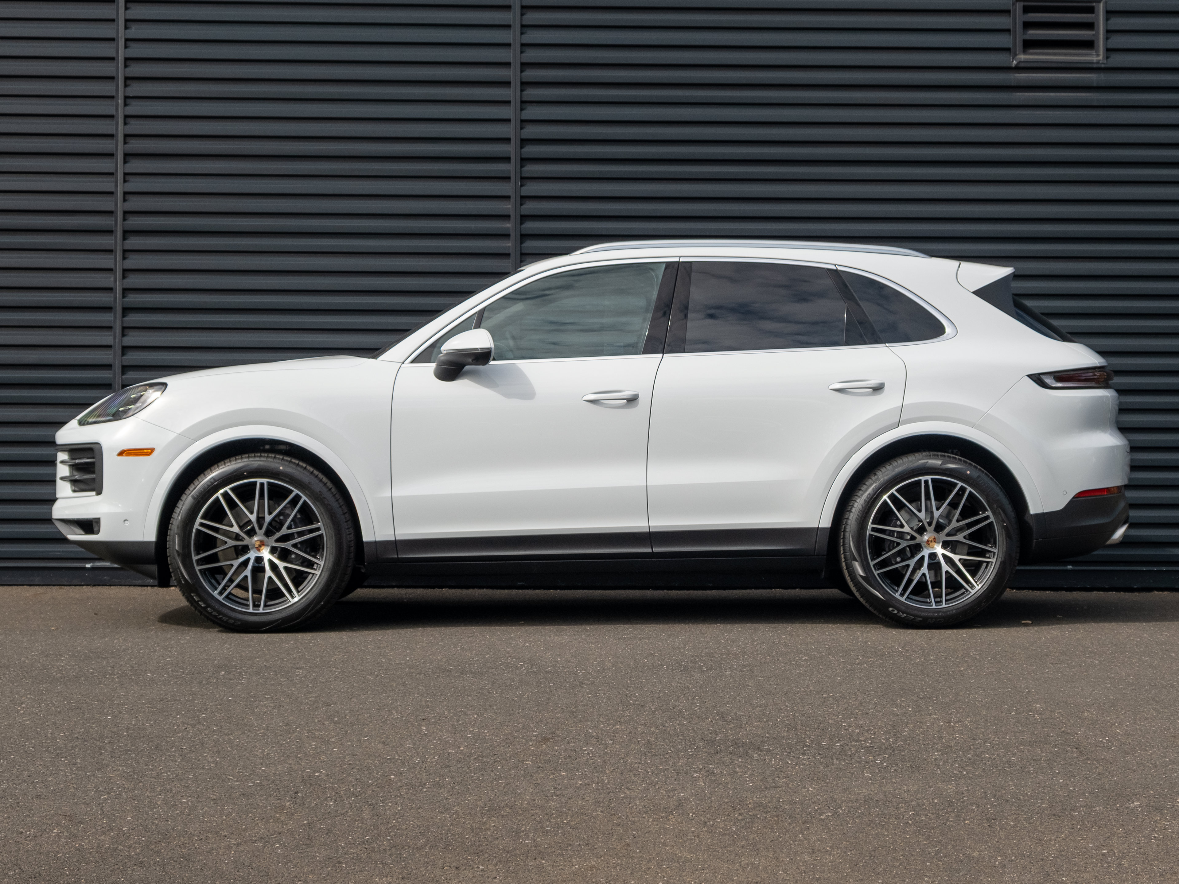 New 2026 Porsche Cayenne AWD/4WD image 2