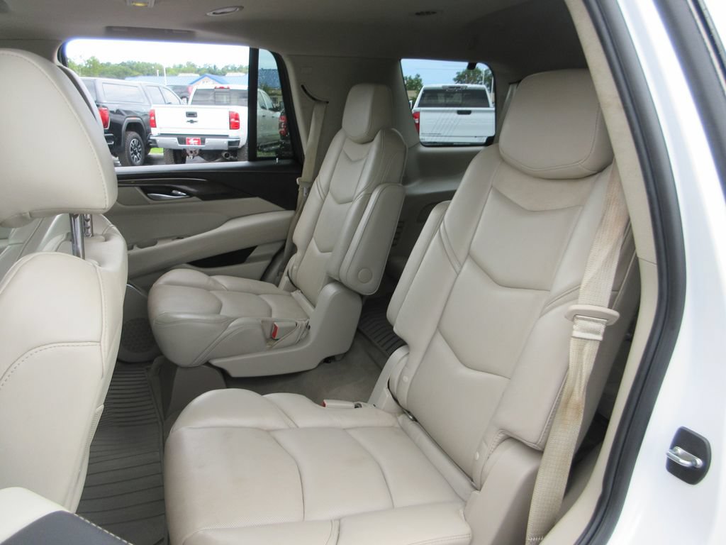 Certified 2018 Cadillac Escalade Luxury w/ LPO, Radiant Package AWD/4WD image 23