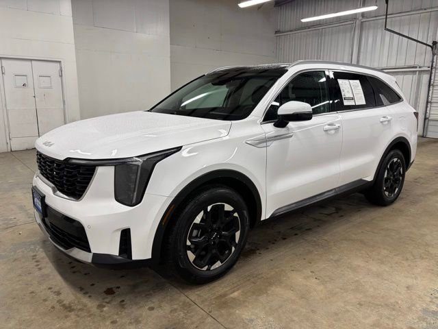Used 2025 Kia Sorento S w/ Panoramic Sunroof Package FWD image 3