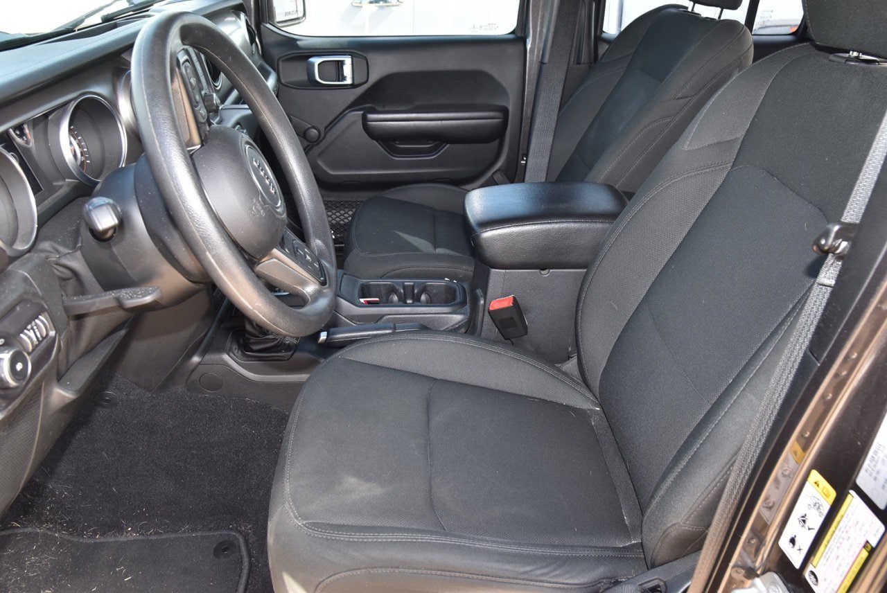 Used 2018 Jeep Wrangler Unlimited Sport AWD/4WD image 9