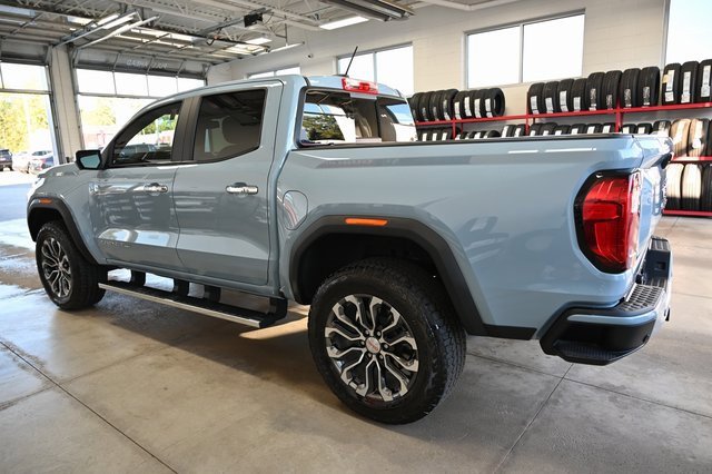 Used 2025 GMC Canyon Denali image 11