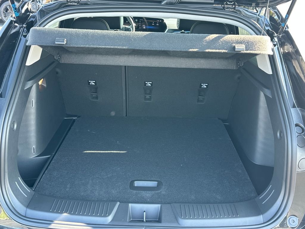 New 2025 Chevrolet Trax LT w/ Driver Confidence Package image 10