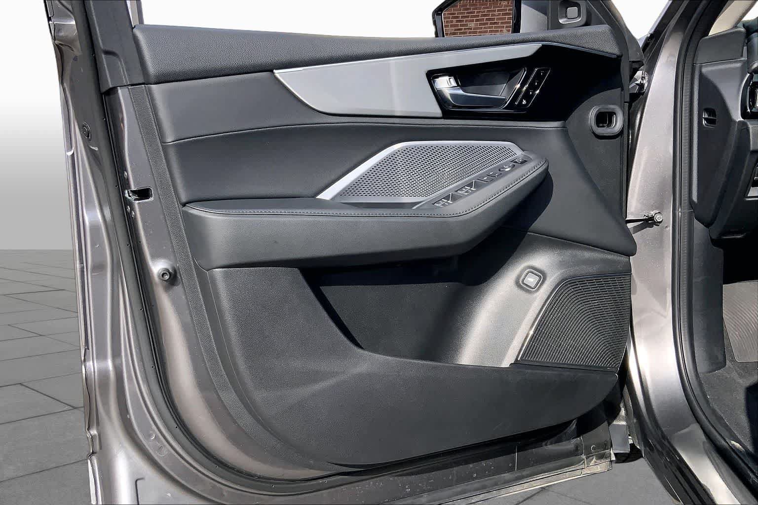 Used 2026 Acura MDX FWD image 38