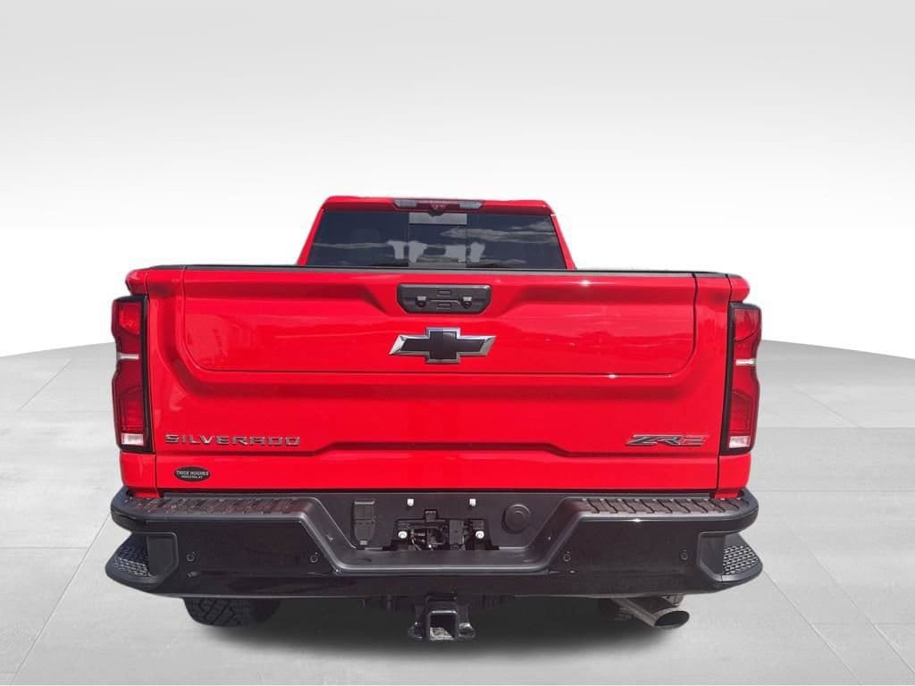 Used 2026 Chevrolet Silverado 2500 ZR2 AWD/4WD image 6