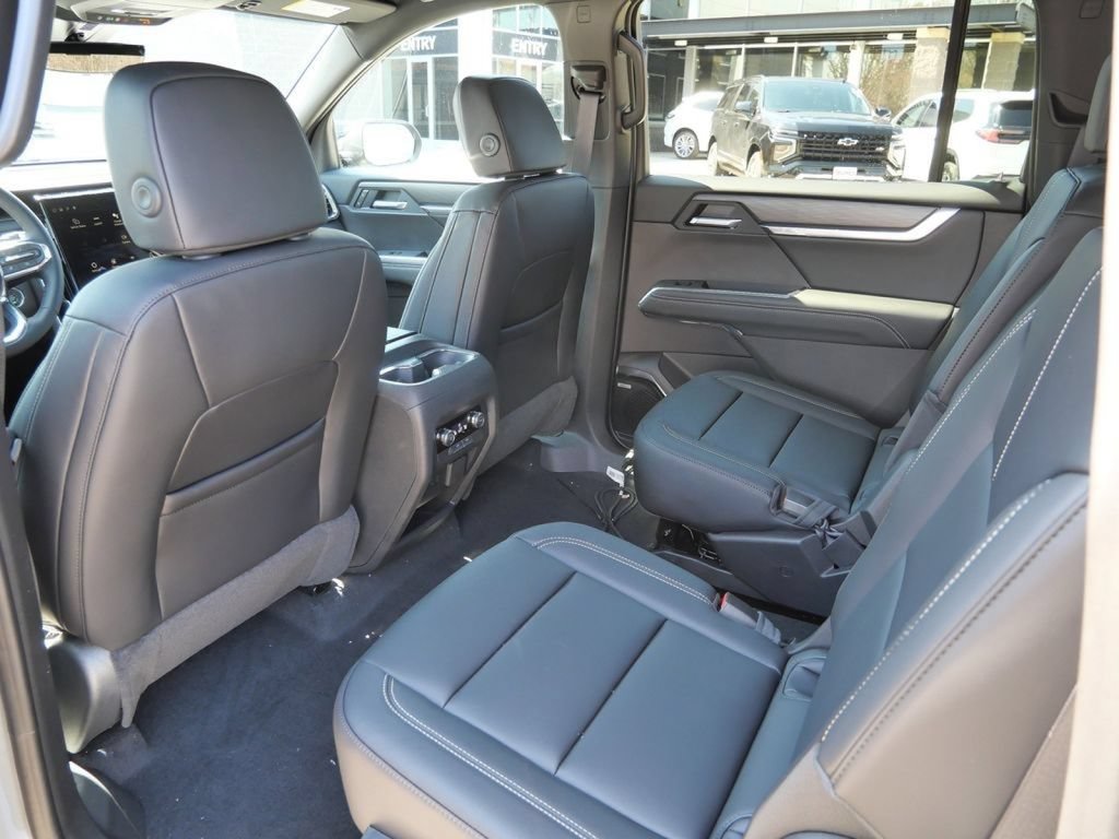 New 2026 GMC Acadia Elevation w/ Elevation Premium Package AWD/4WD image 38