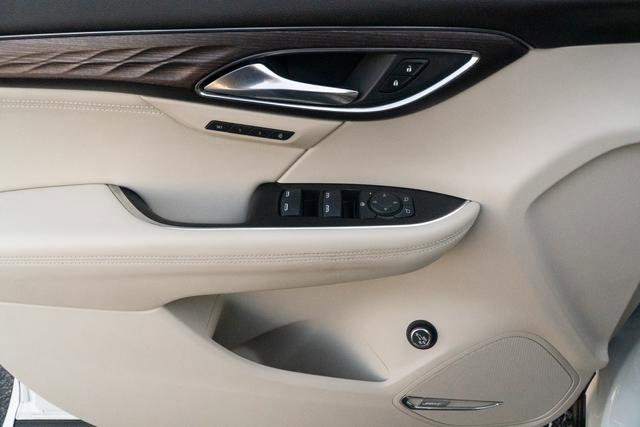 Used 2021 Buick Envision Avenir w/ Technology Package II image 12