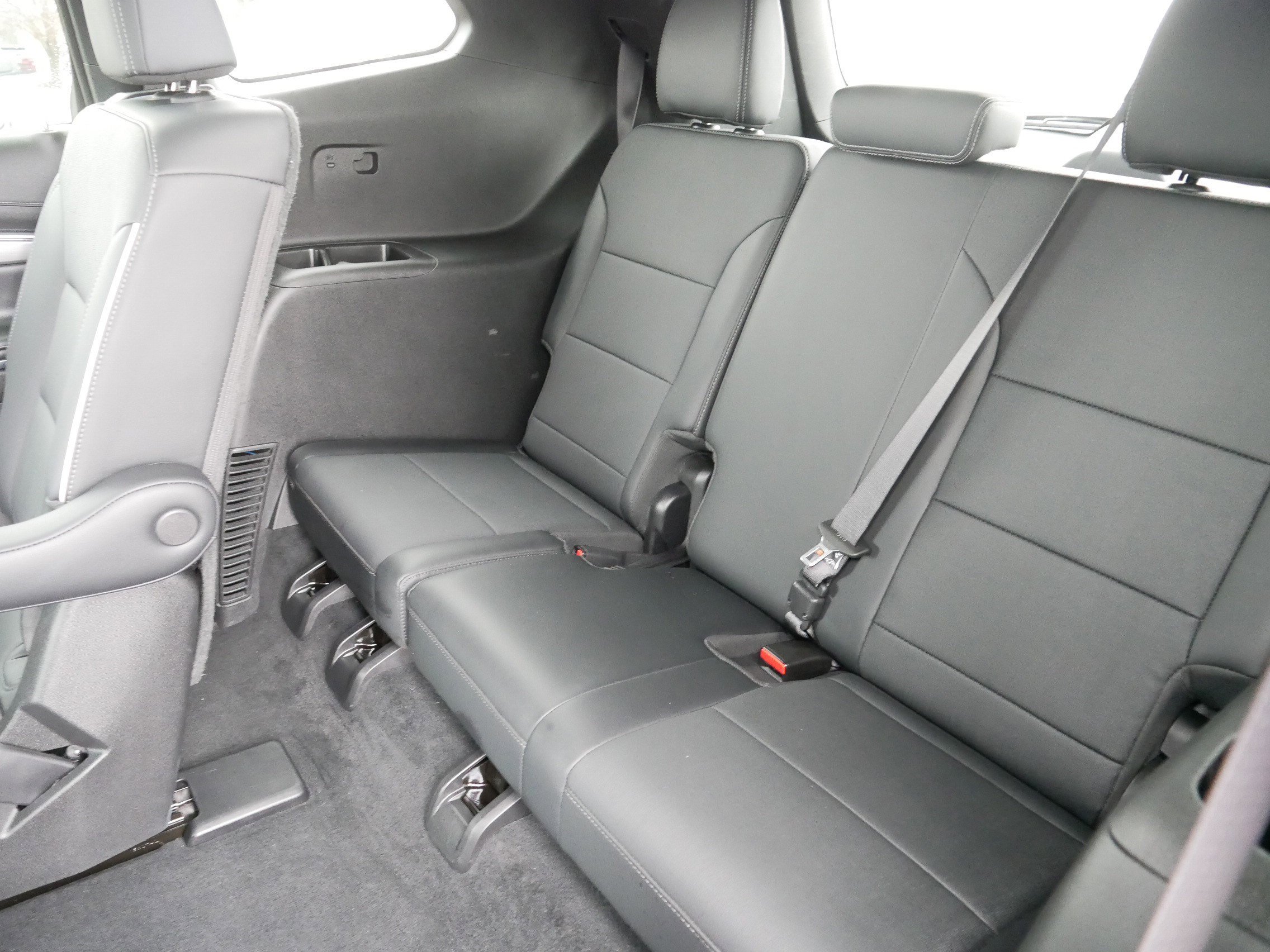 Certified 2025 Buick Enclave Preferred image 35