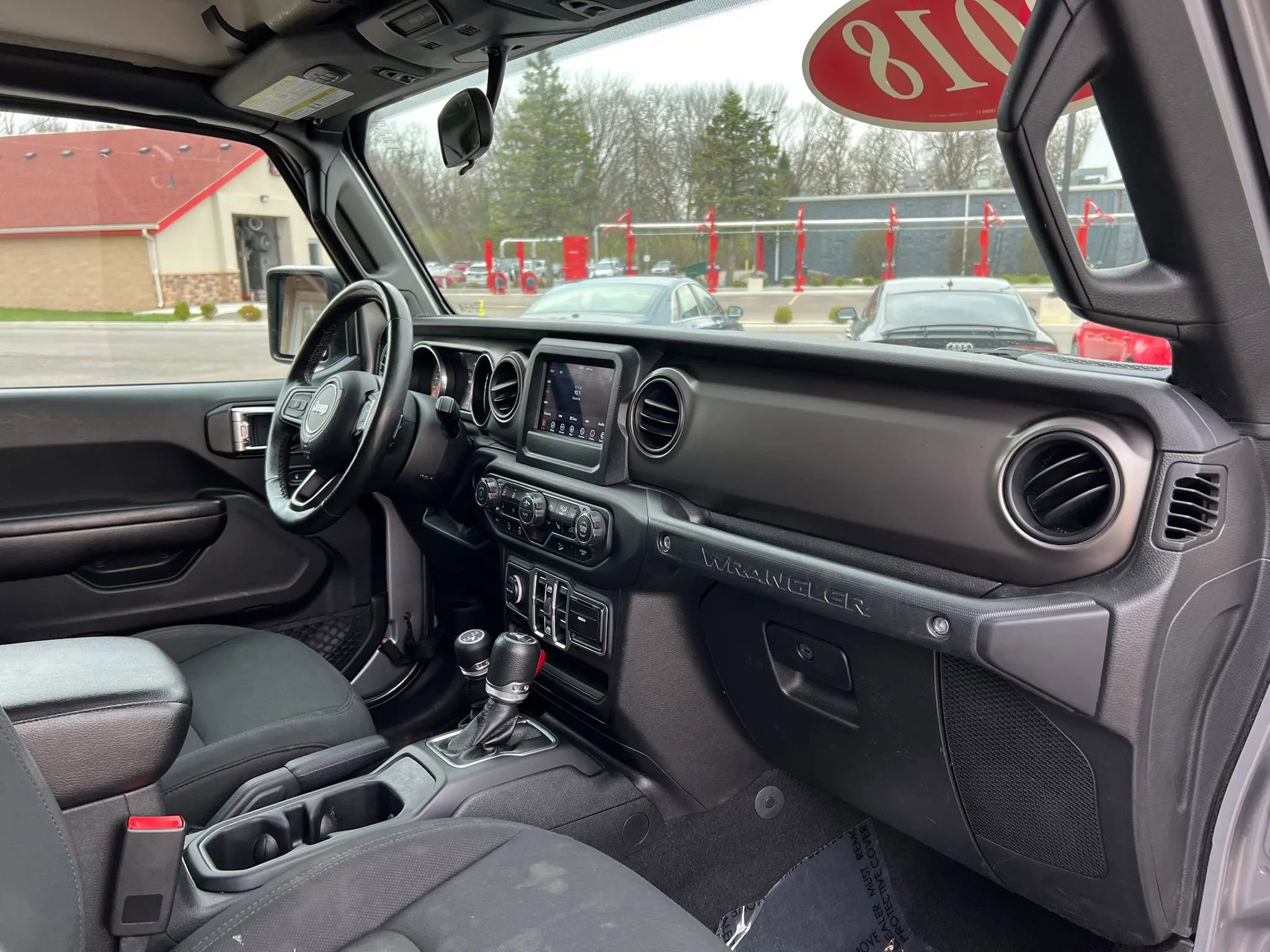 Used 2018 Jeep Wrangler Unlimited Sport S image 23