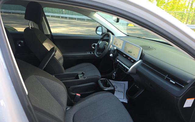 Used 2024 Hyundai Ioniq 5 SEL AWD/4WD image 6