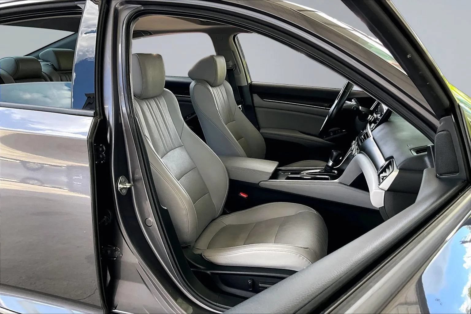 Used 2019 Honda Accord EX-L image 26